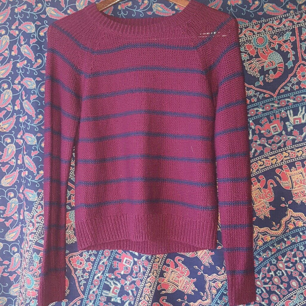 Small forever21 blue and red sweater